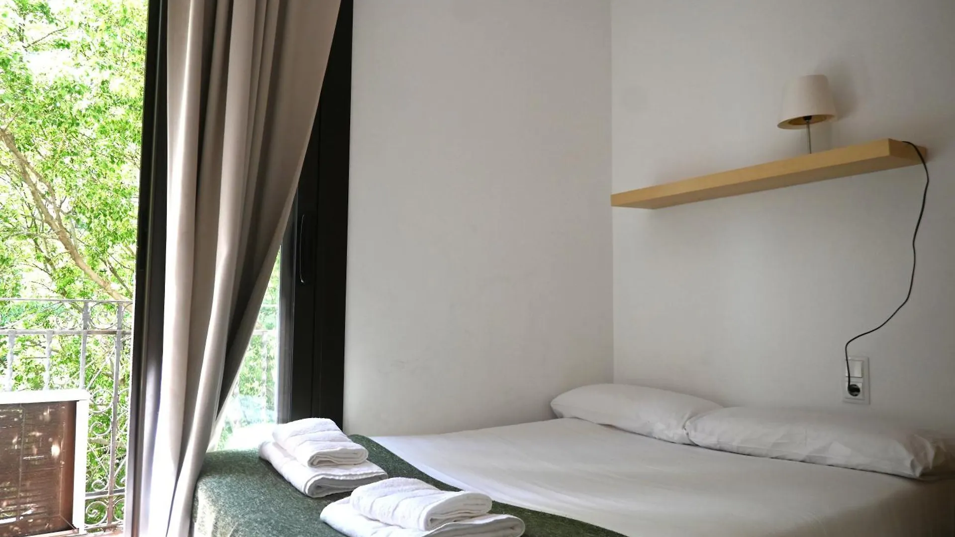 Homenfun Barcelona Sants Estacion Apartment