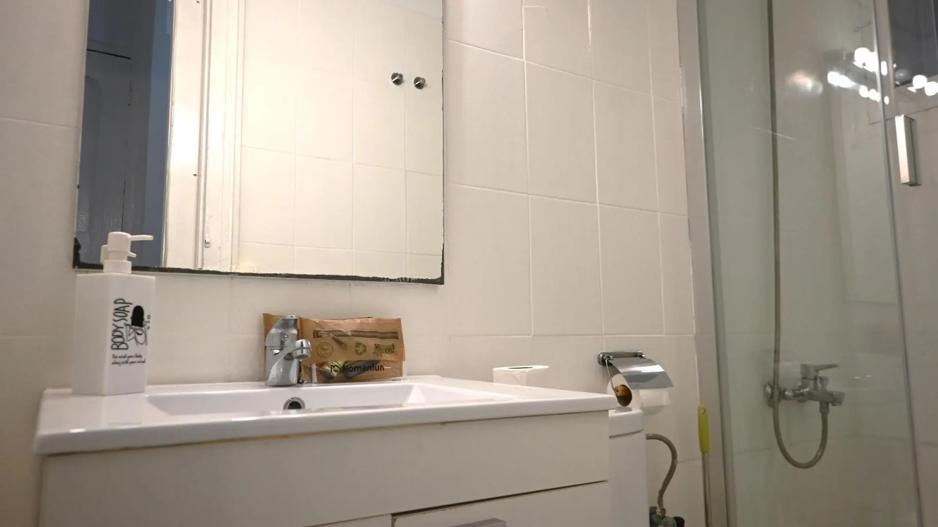 Apartment Homenfun Barcelona Sants Estacion Spain